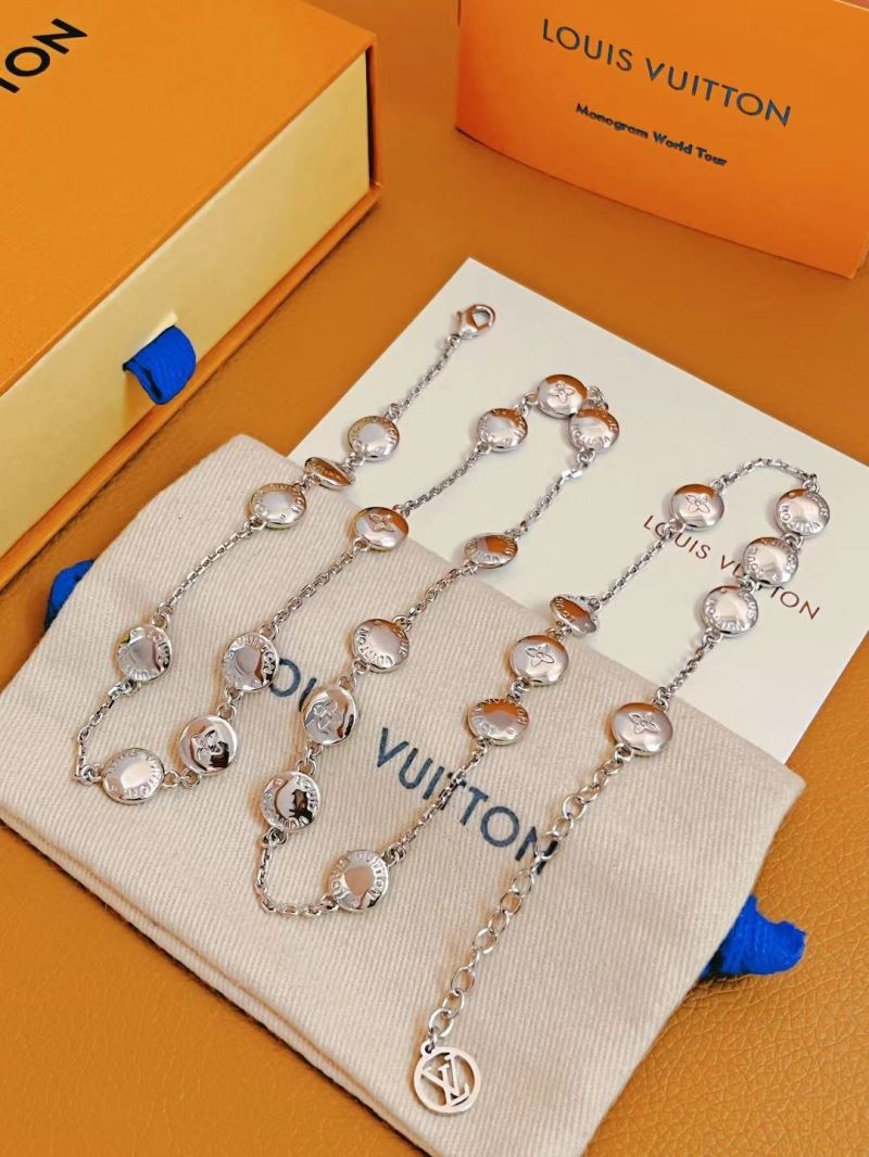 Louis Vuitton Necklaces